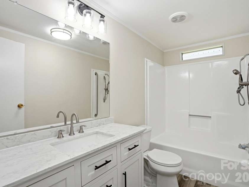 241 Presbyterian Road, Mooresville, NC 28115.  MLS# CAR4390840, YatesRealty ID 31945. 