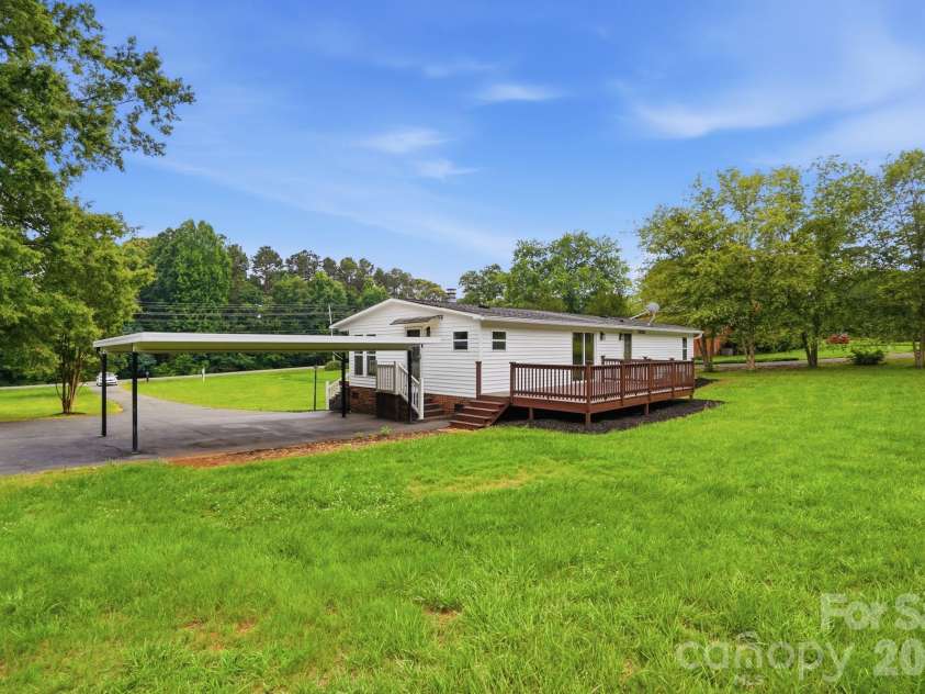 241 Presbyterian Road, Mooresville, NC 28115.  MLS# CAR4390840, YatesRealty ID 31945. 