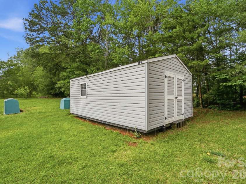 241 Presbyterian Road, Mooresville, NC 28115.  MLS# CAR4390840, YatesRealty ID 31945. 
