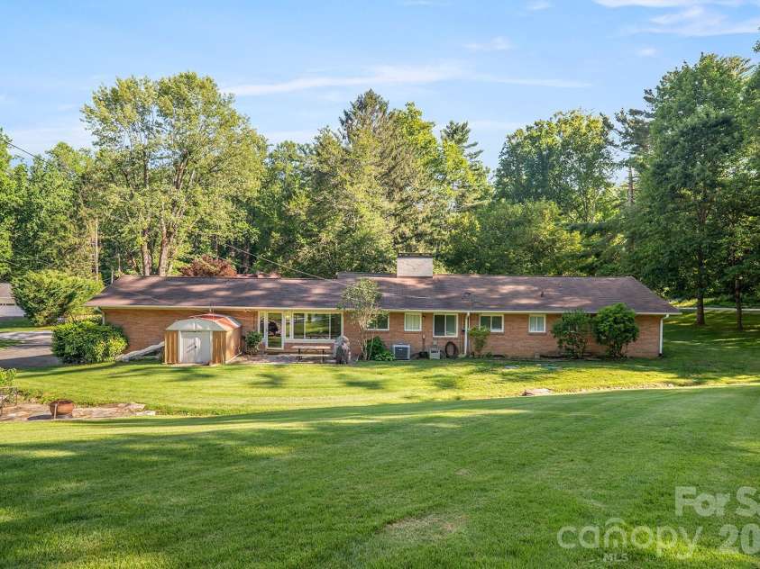 1235 Ashby Lane, Hendersonville, NC 28791.  MLS# CAR4389062, YatesRealty ID 31946. 