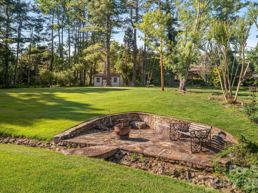 1235 Ashby Lane, Hendersonville, NC 28791.  MLS# CAR4389062, YatesRealty ID 31946. 