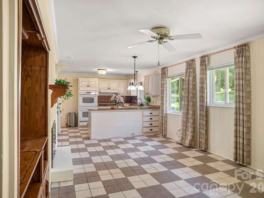 1235 Ashby Lane, Hendersonville, NC 28791.  MLS# CAR4389062, YatesRealty ID 31946. 