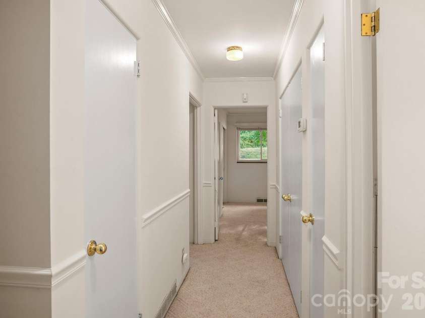 1235 Ashby Lane, Hendersonville, NC 28791.  MLS# CAR4389062, YatesRealty ID 31946. 