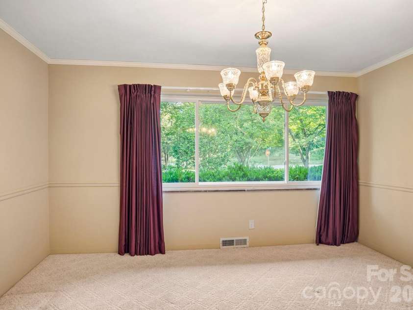 1235 Ashby Lane, Hendersonville, NC 28791.  MLS# CAR4389062, YatesRealty ID 31946. 