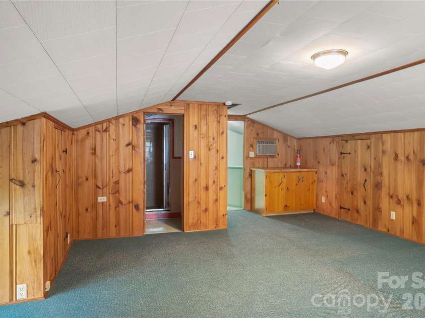 1235 Ashby Lane, Hendersonville, NC 28791.  MLS# CAR4389062, YatesRealty ID 31946. 