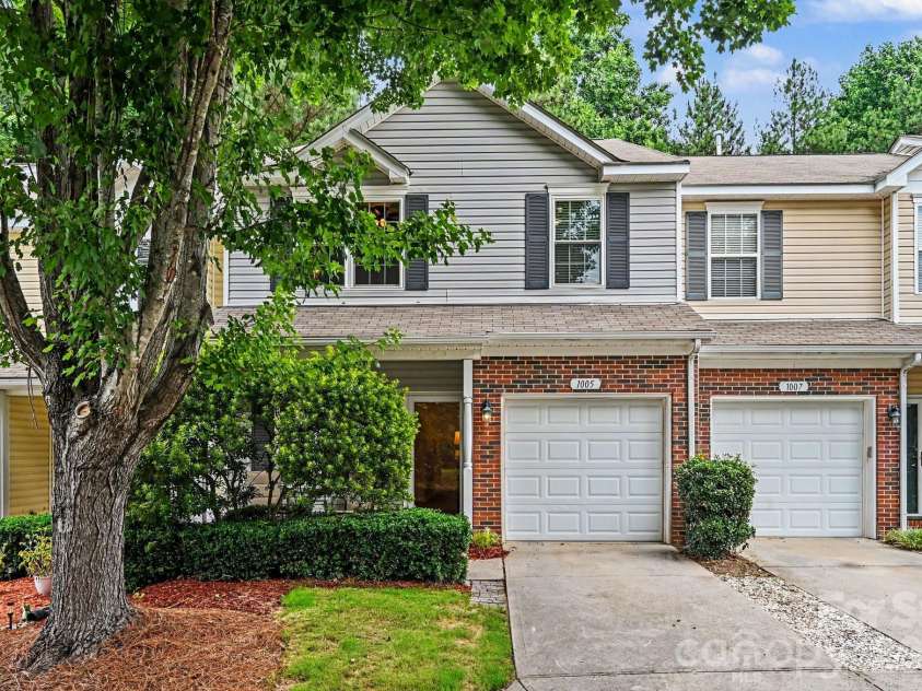 1005 Silver Spring Road, Fort Mill, SC 29715.  MLS# CAR4386266, YatesRealty ID 31947. TH with garage 