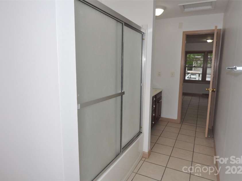 510 Gage Street, Chester, SC 29706.  MLS# CAR4292282, YatesRealty ID 31947. 