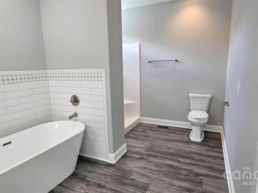 305 C Avenue, Maiden, NC 28650.  MLS# CAR4291913, YatesRealty ID 31948. 