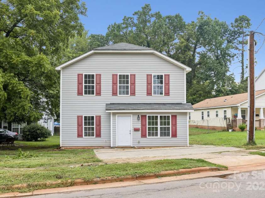 609 Billingsley Road, Charlotte, NC 28211.  MLS# CAR4291320, YatesRealty ID 31949. 