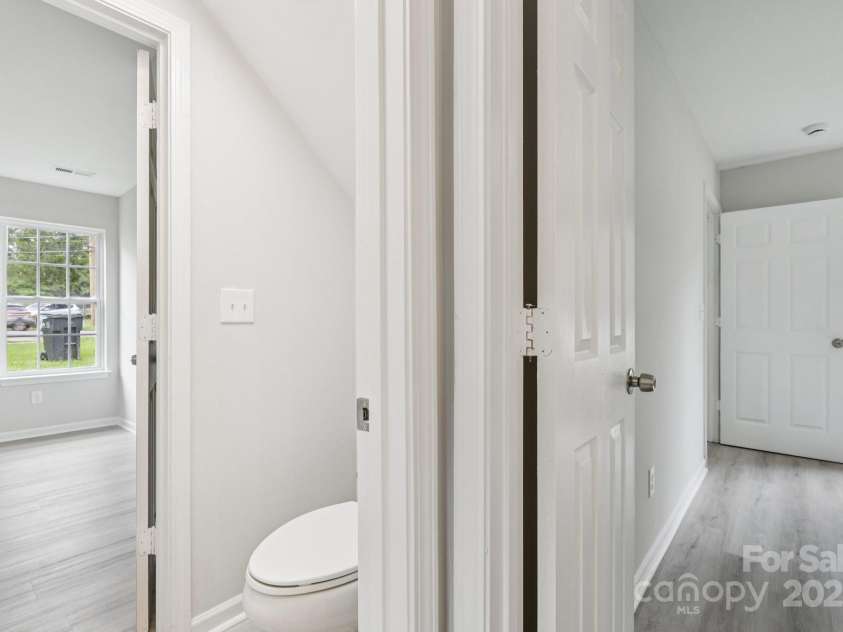 609 Billingsley Road, Charlotte, NC 28211.  MLS# CAR4291320, YatesRealty ID 31949. 