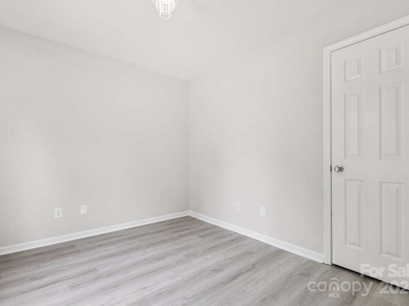 609 Billingsley Road, Charlotte, NC 28211.  MLS# CAR4291320, YatesRealty ID 31949. 