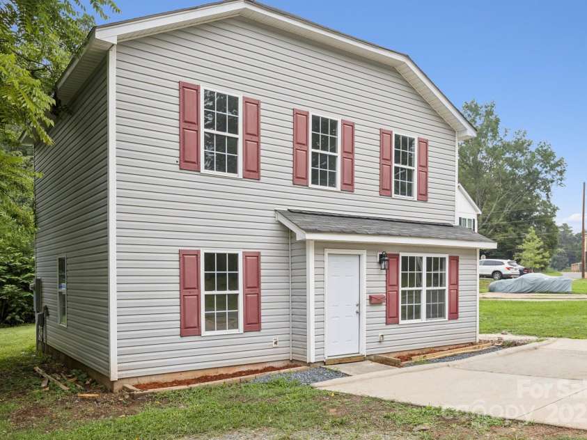 609 Billingsley Road, Charlotte, NC 28211.  MLS# CAR4291320, YatesRealty ID 31949. 