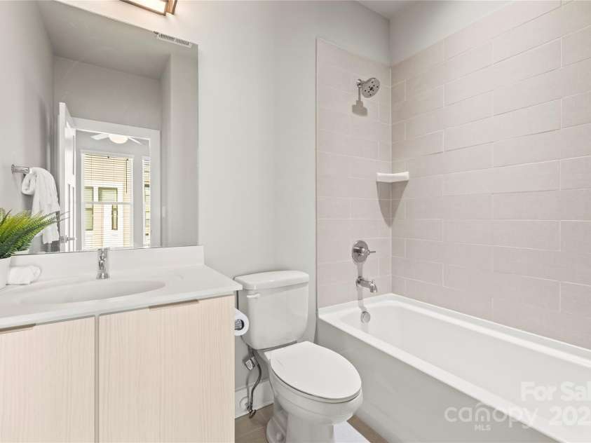 327 Uptown West Drive, Charlotte, NC 28208.  MLS# CAR4239942, YatesRealty ID 3195. 2nd Full Bathroom