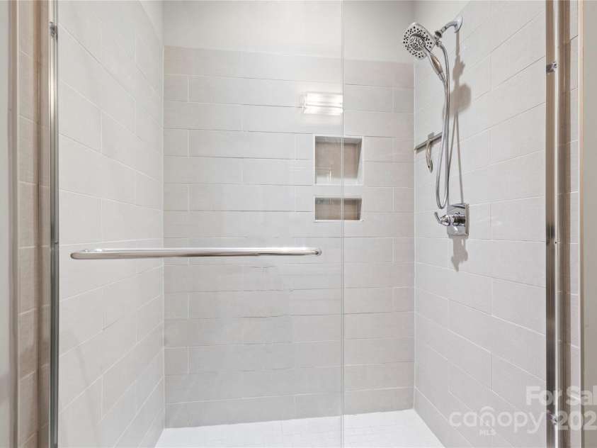 327 Uptown West Drive, Charlotte, NC 28208.  MLS# CAR4239942, YatesRealty ID 3195. Primary Walk In Shower