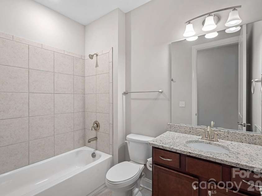 5536 Cheerful Lane, Charlotte, NC 28215.  MLS# CAR4344302, YatesRealty ID 3195. Full Secondary Bathroom