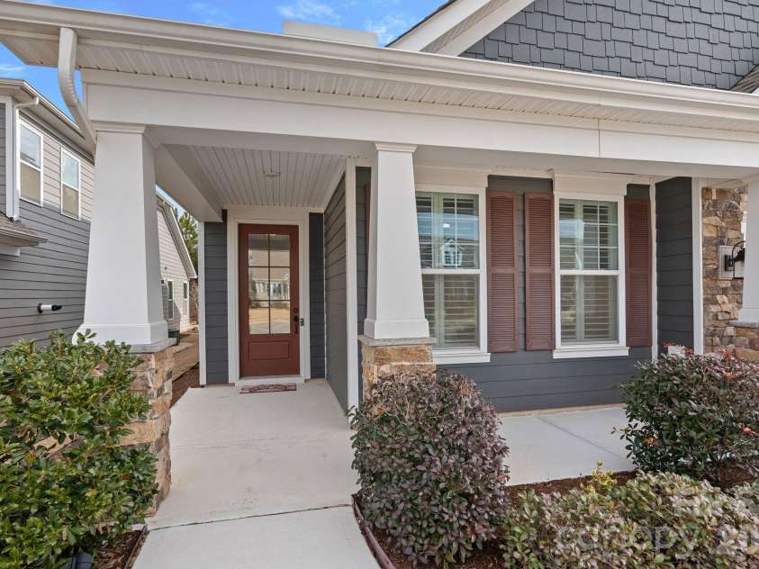 5536 Cheerful Lane, Charlotte, NC 28215.  MLS# CAR4344302, YatesRealty ID 3195. Large Covered Front Porch