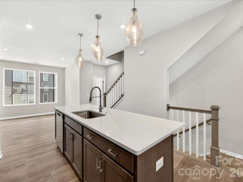 5517 Swaling Street, Charlotte, NC 28217.  MLS# CAR4394092, YatesRealty ID 31950. Light filled kitchen