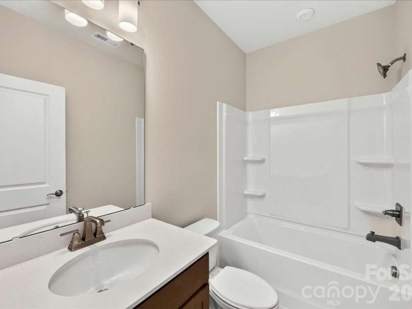 5517 Swaling Street, Charlotte, NC 28217.  MLS# CAR4394092, YatesRealty ID 31950. Secondary Bathroom
