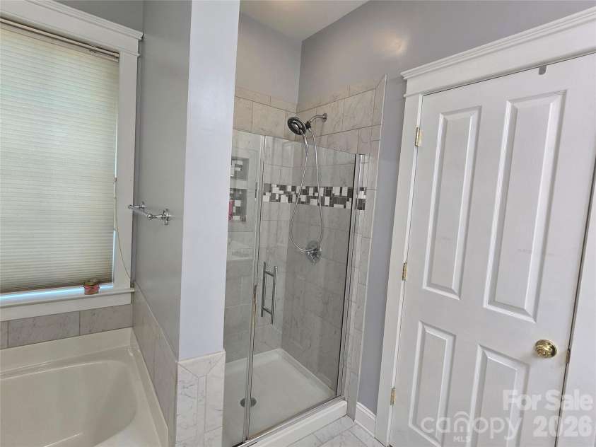2615 Merion Hills Court, Charlotte, NC 28269.  MLS# CAR4382645, YatesRealty ID 31951. 