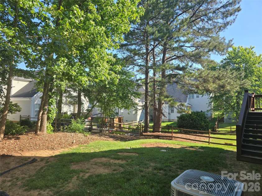 2615 Merion Hills Court, Charlotte, NC 28269.  MLS# CAR4382645, YatesRealty ID 31951. 