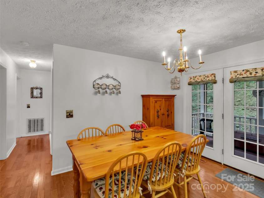 562 Beechwood Drive, Sylva, NC 28779.  MLS# CAR4291137, YatesRealty ID 31953. 