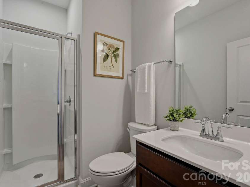 2107 Masons Bend Drive, Fort Mill, SC 29708.  MLS# CAR4391771, YatesRealty ID 31955. Main level bath.
