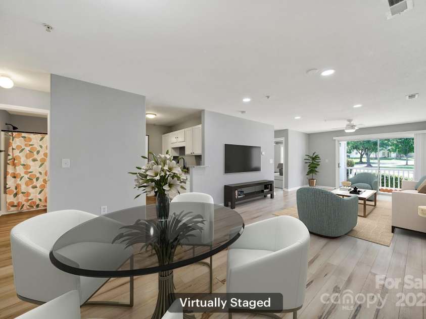 1182 Plaza Walk Drive, Charlotte, NC 28215.  MLS# CAR4281712, YatesRealty ID 31956. 