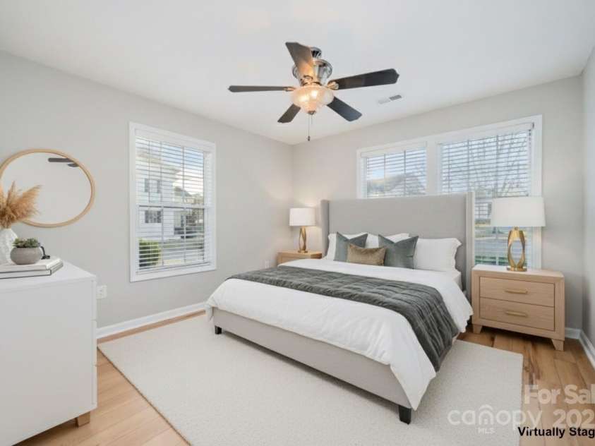 1182 Plaza Walk Drive, Charlotte, NC 28215.  MLS# CAR4328214, YatesRealty ID 31956. 