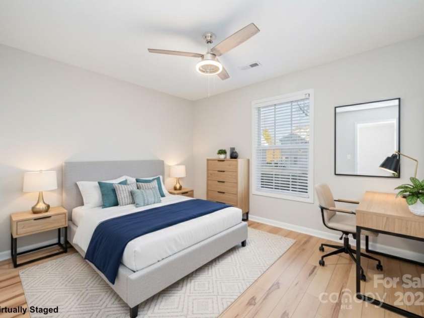 1182 Plaza Walk Drive, Charlotte, NC 28215.  MLS# CAR4328214, YatesRealty ID 31956. 