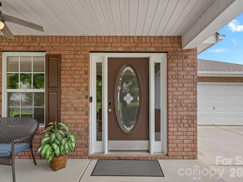 7538 April Mist Trail, Huntersville, NC 28078.  MLS# CAR4392725, YatesRealty ID 31956. 