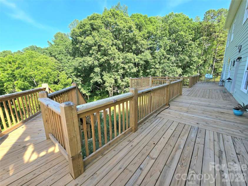 37 Justice Drive, Leicester, NC 28748.  MLS# CAR4393415, YatesRealty ID 31957. 