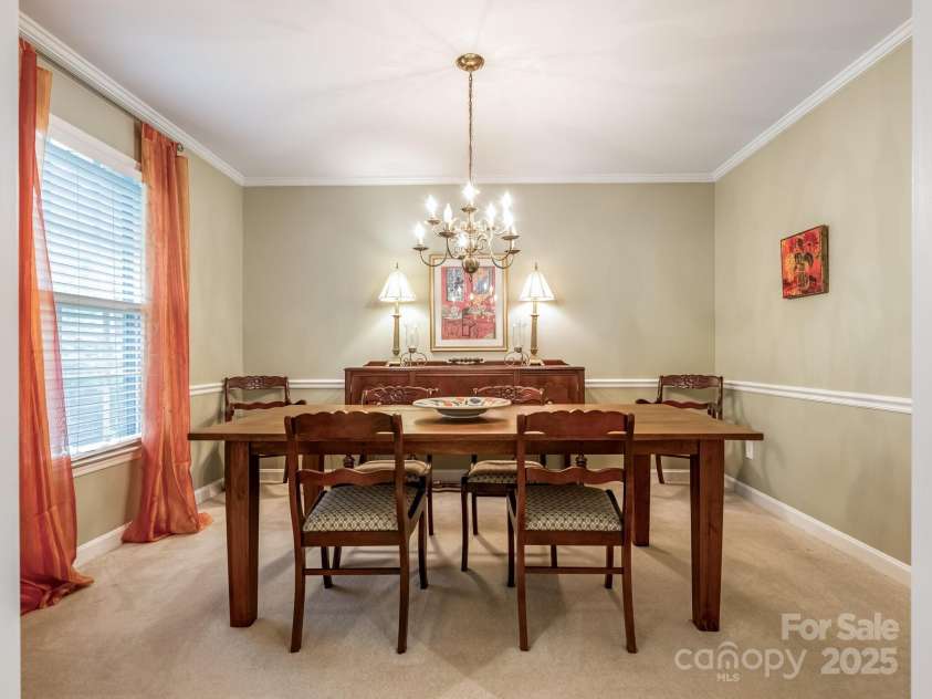 6009 Brace Road, Charlotte, NC 28211.  MLS# CAR4282847, YatesRealty ID 31957. 