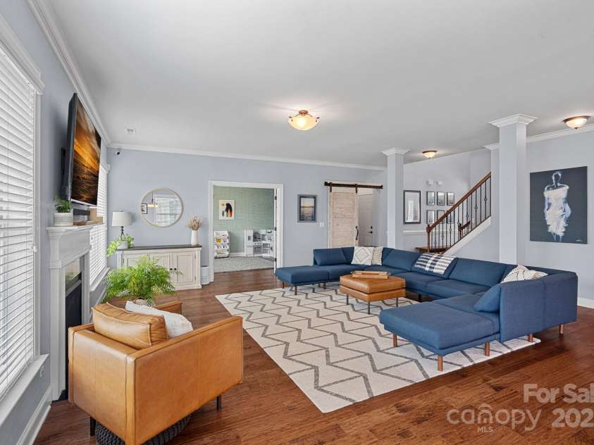 12214 Bonny Oaks Drive, Cornelius, NC 28031.  MLS# CAR4264474, YatesRealty ID 31958. Spacious Living Room