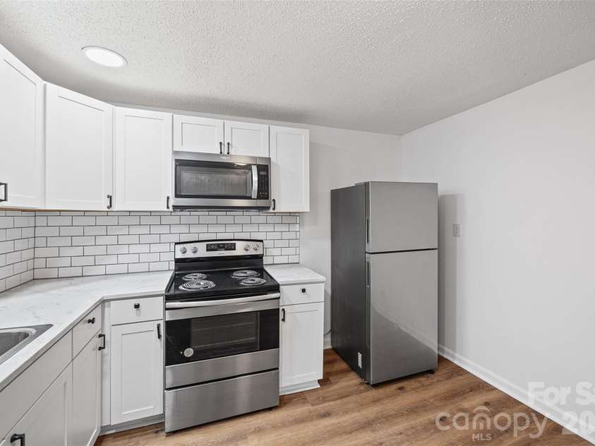 604 Mauney Avenue, Kings Mountain, NC 28086.  MLS# CAR4387457, YatesRealty ID 31958. 