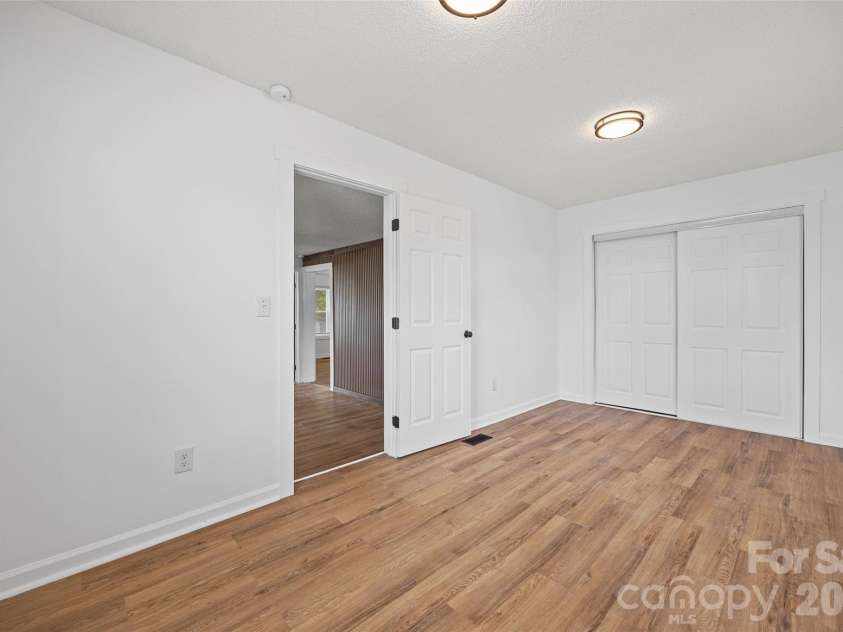 604 Mauney Avenue, Kings Mountain, NC 28086.  MLS# CAR4387457, YatesRealty ID 31958. 