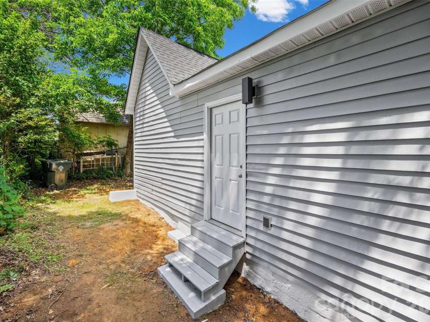 604 Mauney Avenue, Kings Mountain, NC 28086.  MLS# CAR4387457, YatesRealty ID 31958. 