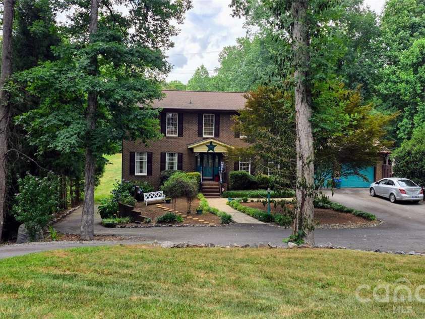 3110 Ninth Tee Drive, Newton, NC 28658.  MLS# CAR4409937, YatesRealty ID 31959. 