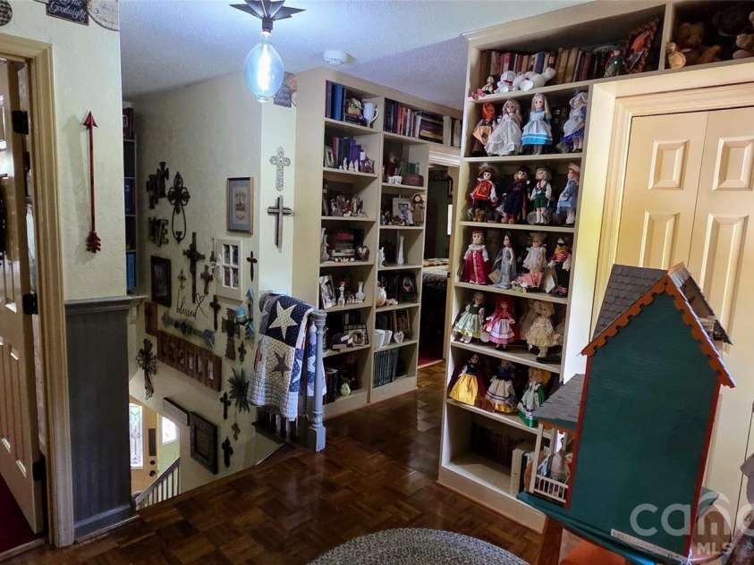 3110 Ninth Tee Drive, Newton, NC 28658.  MLS# CAR4409937, YatesRealty ID 31959. 