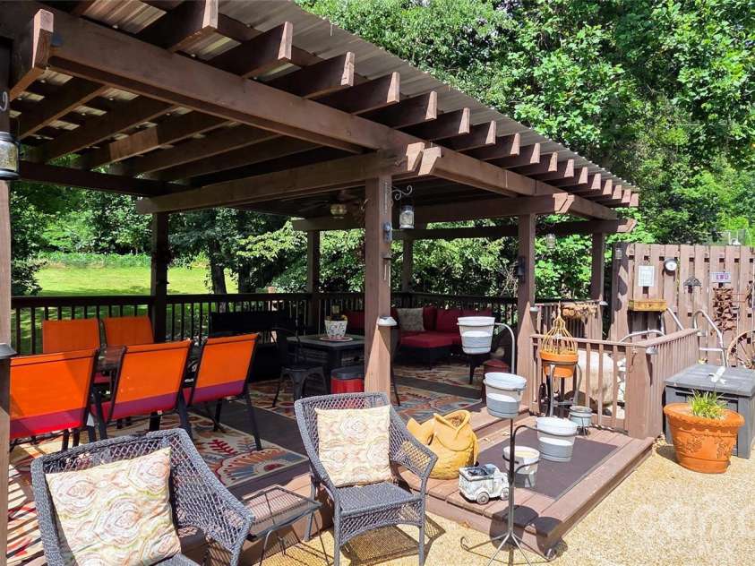 3110 Ninth Tee Drive, Newton, NC 28658.  MLS# CAR4409937, YatesRealty ID 31959. 
