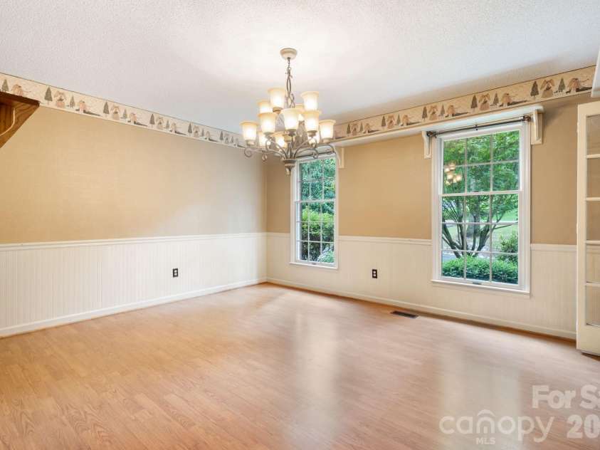 3110 Ninth Tee Drive, Newton, NC 28658.  MLS# CAR4427024, YatesRealty ID 31959. Dining room