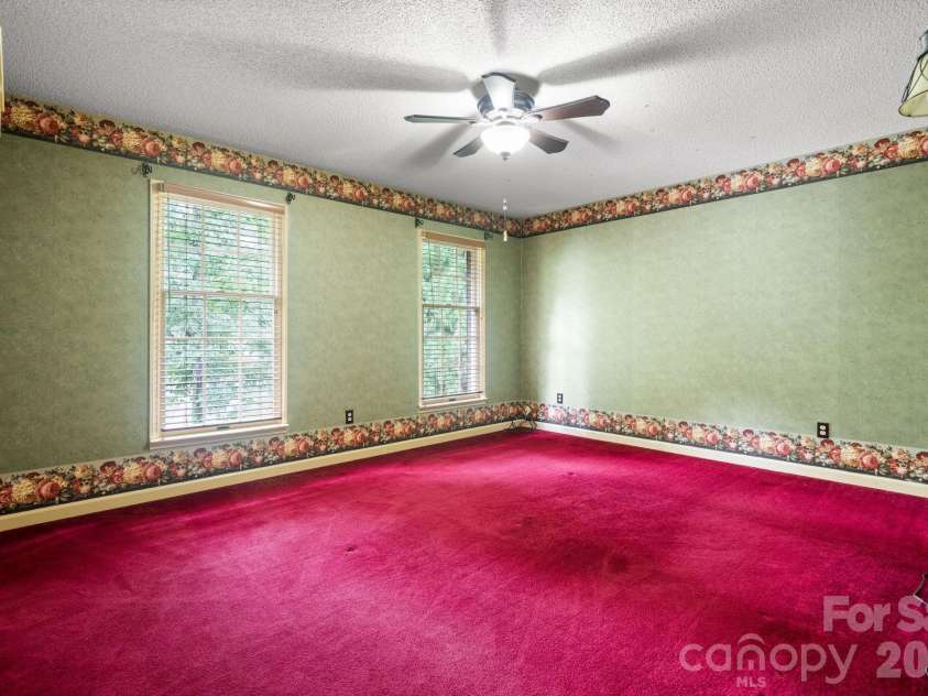 3110 Ninth Tee Drive, Newton, NC 28658.  MLS# CAR4427024, YatesRealty ID 31959. Upstairs primary bedroom