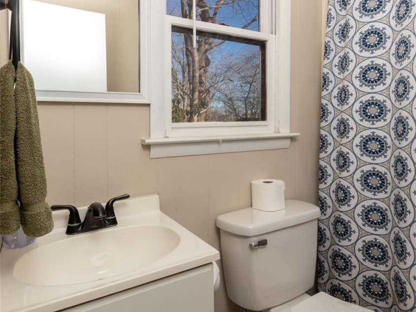 244 Grindstone Knob Road, Whittier, NC 28789.  MLS# CAR4342276, YatesRealty ID 3196. 