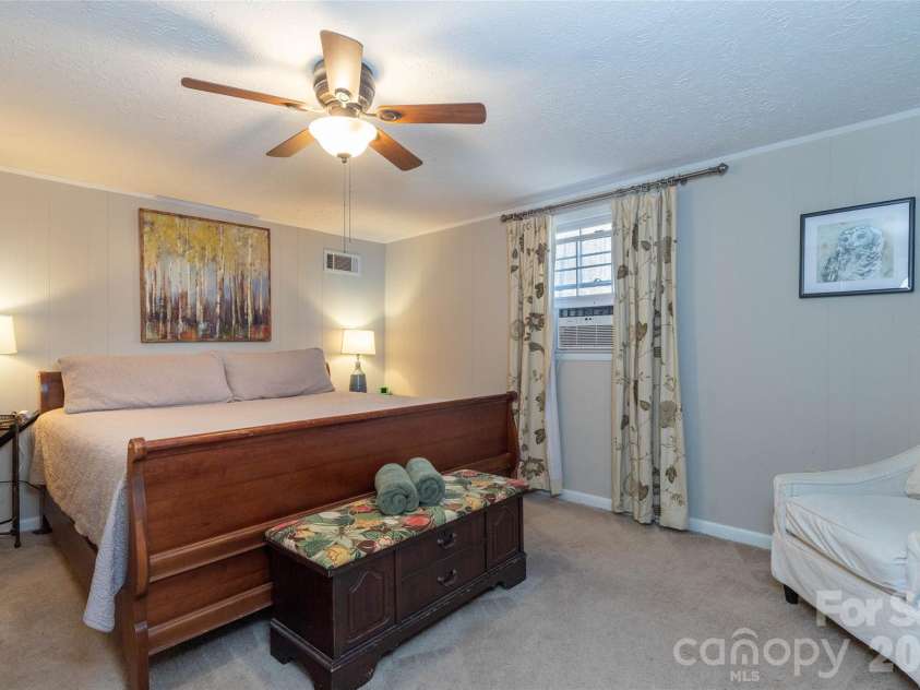 244 Grindstone Knob Road, Whittier, NC 28789.  MLS# CAR4342276, YatesRealty ID 3196. 