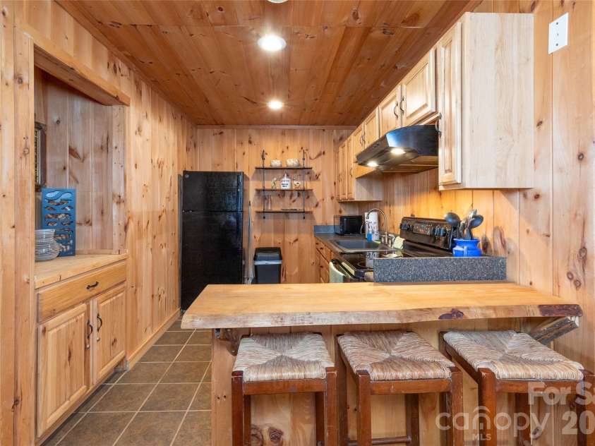 244 Grindstone Knob Road, Whittier, NC 28789.  MLS# CAR4342276, YatesRealty ID 3196. 