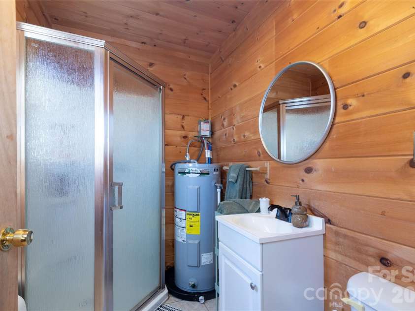 244 Grindstone Knob Road, Whittier, NC 28789.  MLS# CAR4342276, YatesRealty ID 3196. 