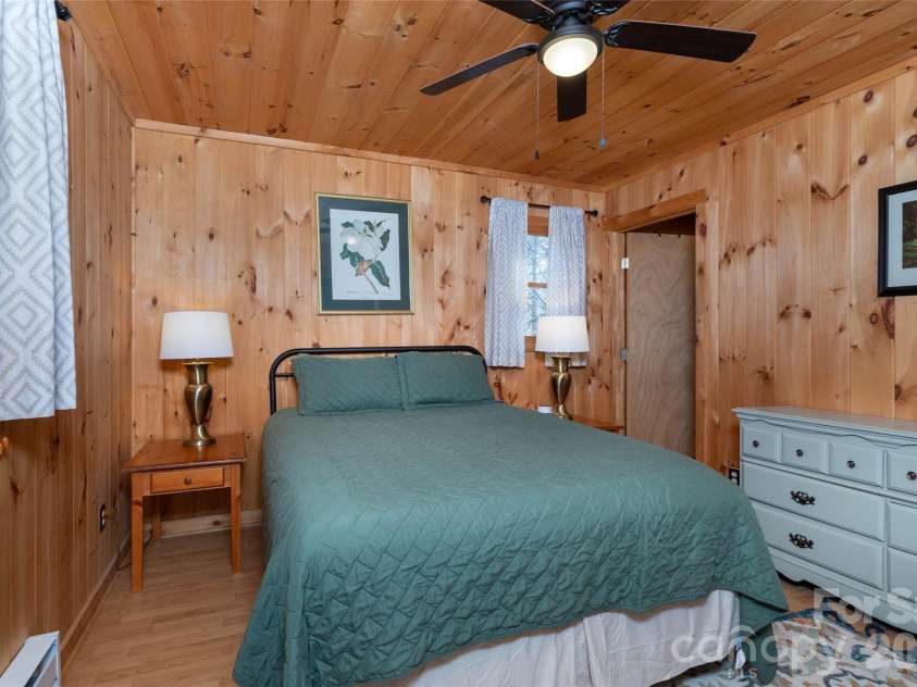 244 Grindstone Knob Road, Whittier, NC 28789.  MLS# CAR4342276, YatesRealty ID 3196. 