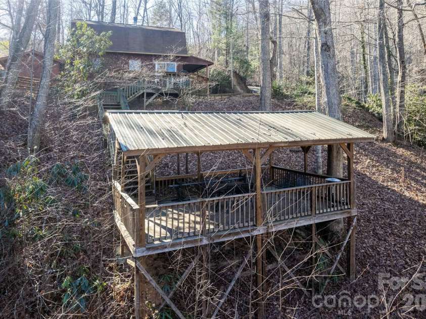 244 Grindstone Knob Road, Whittier, NC 28789.  MLS# CAR4342276, YatesRealty ID 3196. 