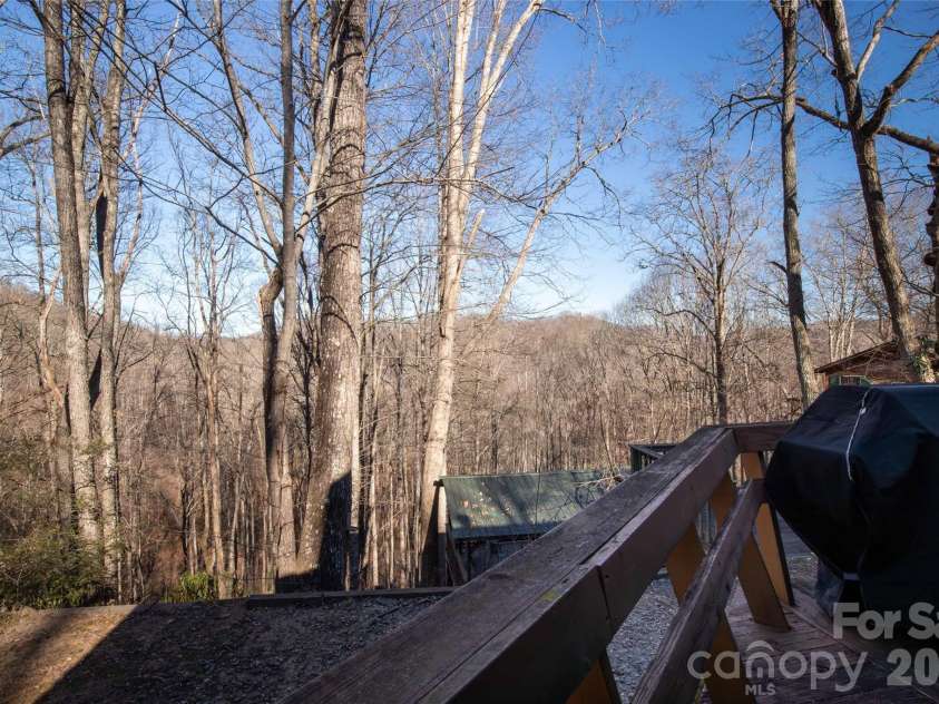 244 Grindstone Knob Road, Whittier, NC 28789.  MLS# CAR4342276, YatesRealty ID 3196. 