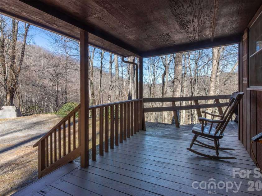 244 Grindstone Knob Road, Whittier, NC 28789.  MLS# CAR4342276, YatesRealty ID 3196. 