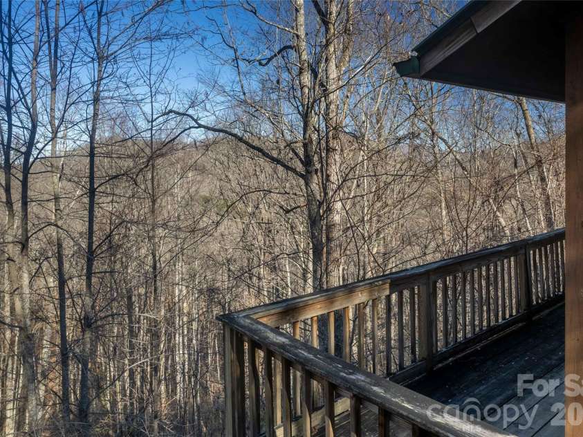 244 Grindstone Knob Road, Whittier, NC 28789.  MLS# CAR4342276, YatesRealty ID 3196. 